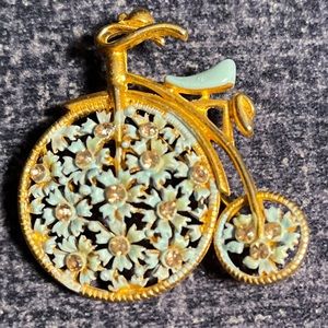 Vintage Brooch/necklace pendant